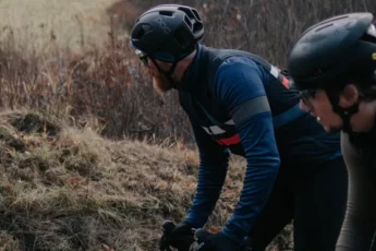 A ladeira e o cliente - Conscienciando: consciência em gotas: neste artigo, vamos falar dos aspectos emocionais de aventuras e os negócios.