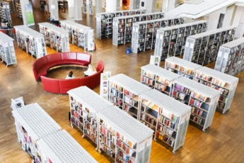 Suruba acadêmica - Conscienciando - Consciência em Gotas: tenho pra mim que citar autores é uma lerdezauma podridão de alguém que não pensa...